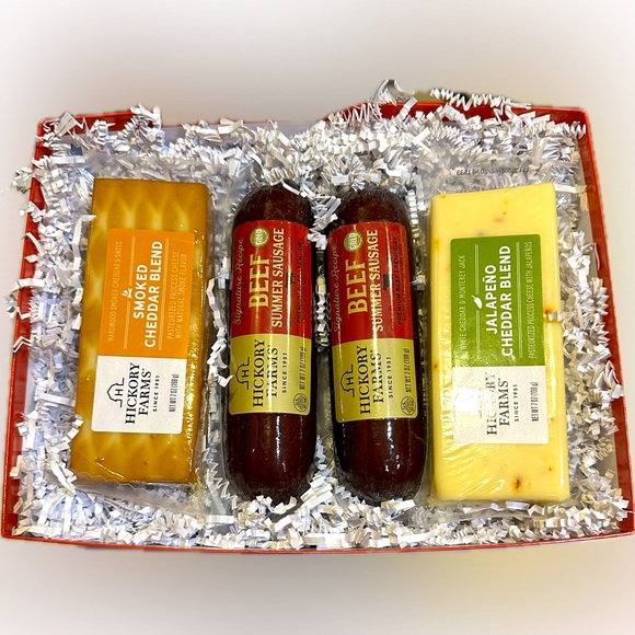 HICKORY FARMS MEAT & CHEESE GIFT SET BOX 2 SUMMER SAUSAGE 2 CHEESES SUPER BOWL - Picture 2 of 9